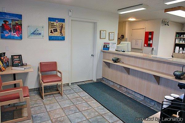 קוראלוויל Super 7 Motel מראה חיצוני תמונה